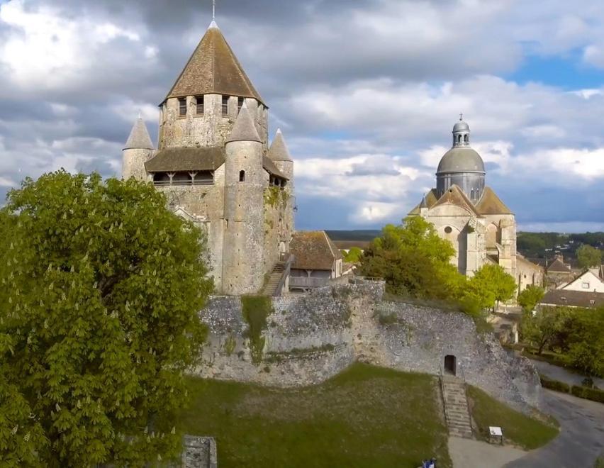 Dans Ancienne Corps De Ferme D Provins