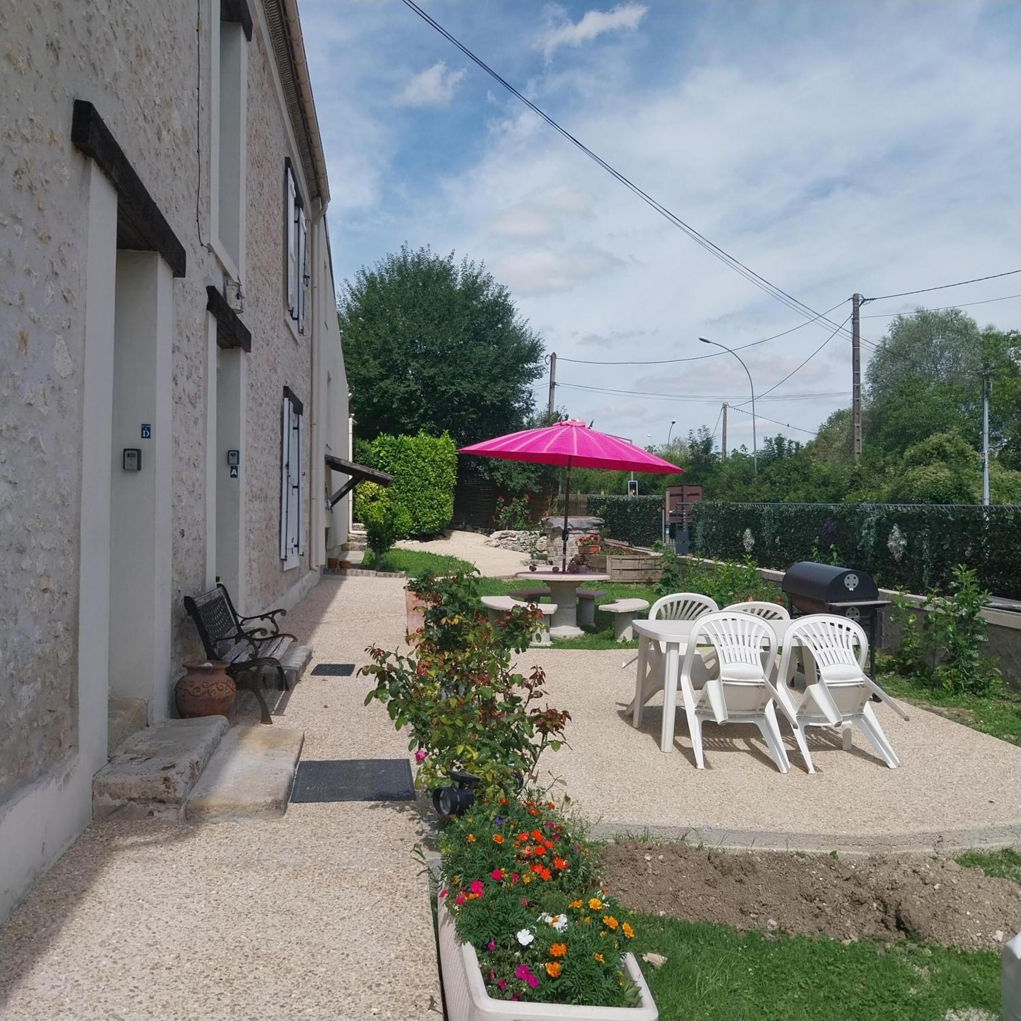 Dans Ancienne Corps De Ferme D